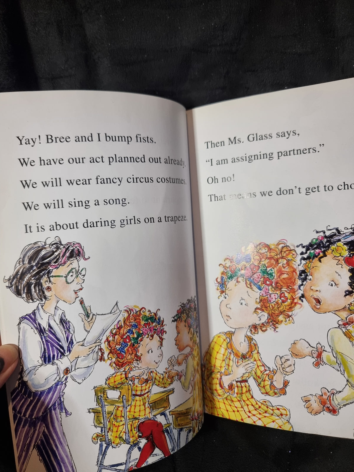 Fancy Nancy - The Show Must Go On