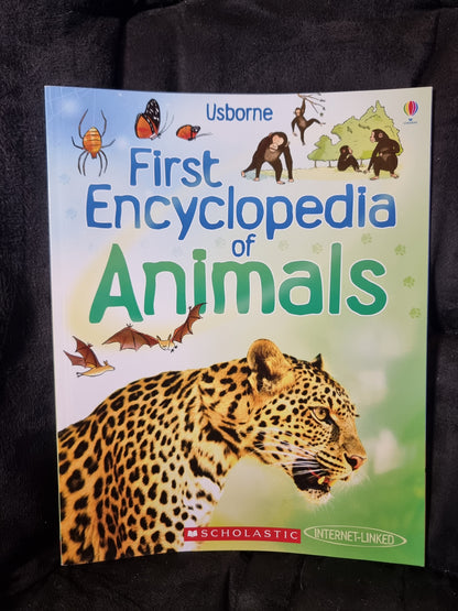 Usborne First Encyclopedia of Animals