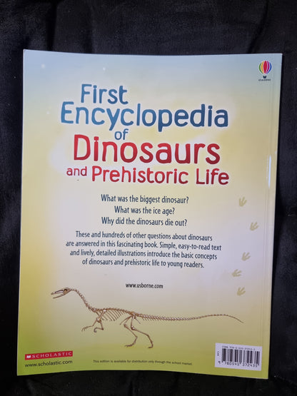 Usborne First Encyclopedia of Dinosaurs and Prehistoric Life