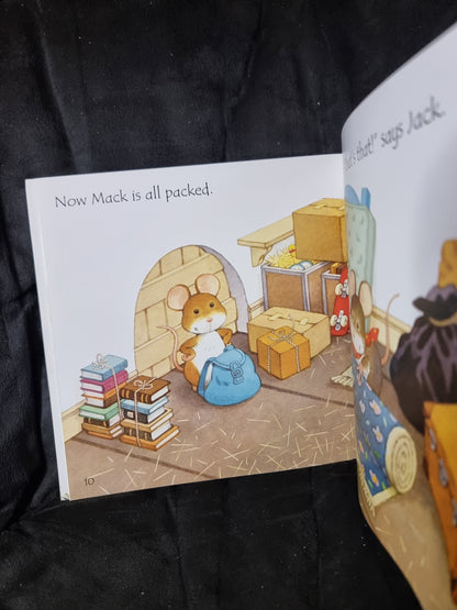Usborne Phonics - Mouse Moves House