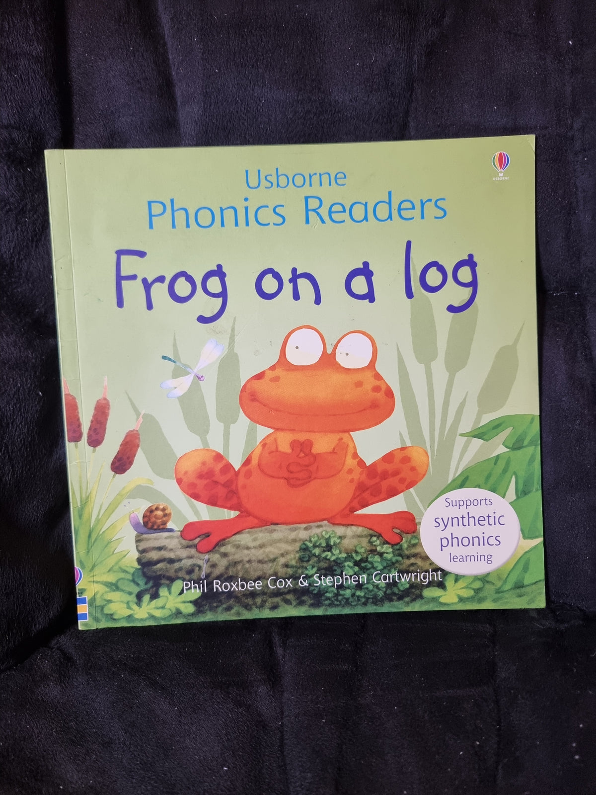 Usborne Phonics - Frog on a Log