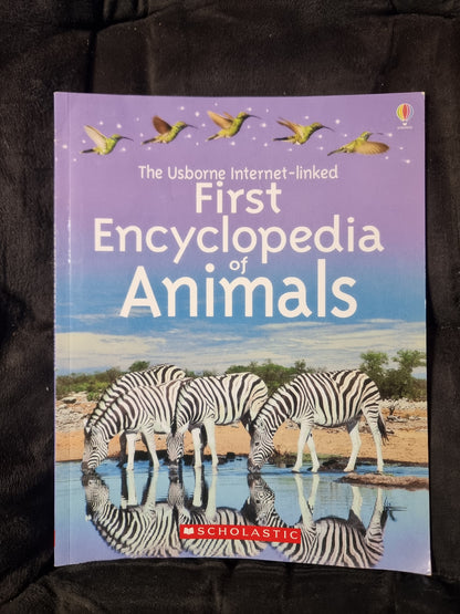 Usborne First Encyclopedia of Animals