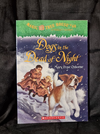 Magic Tree House #46 Dogs in the Dead of Night